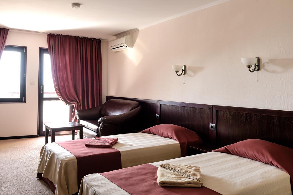 House Diona Hotel โซโซโปล ห้อง รูปภาพ