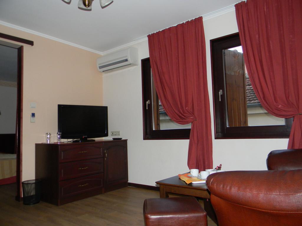 House Diona Hotel โซโซโปล ภายนอก รูปภาพ